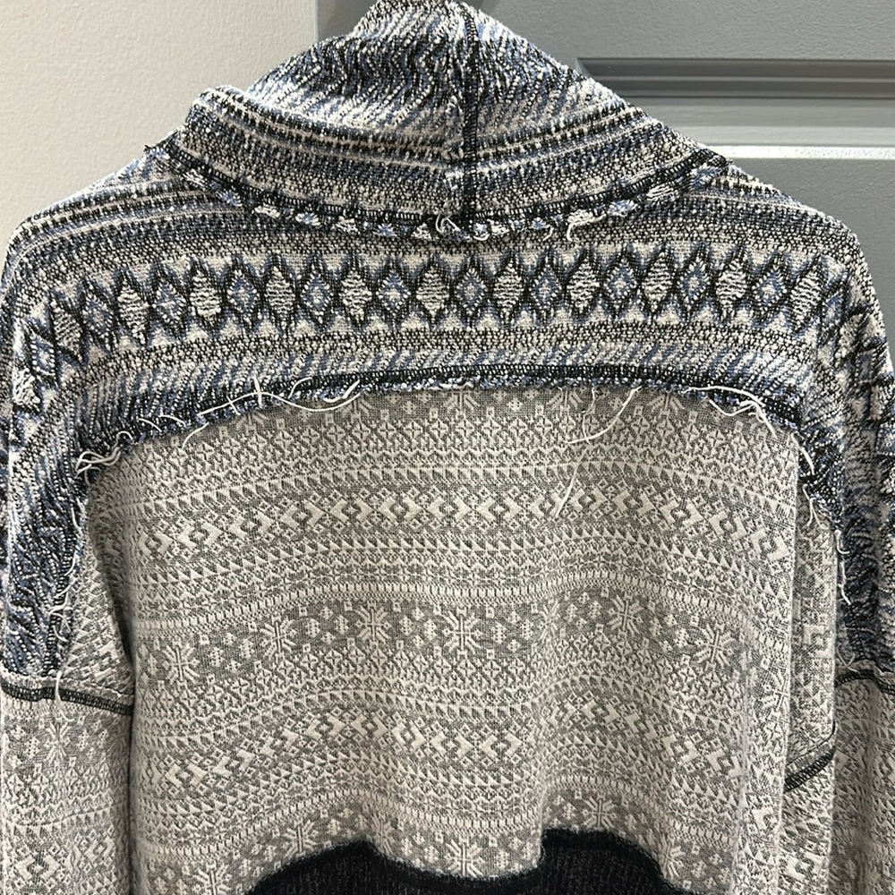 Free People Patterned Gray Sweater - image 8